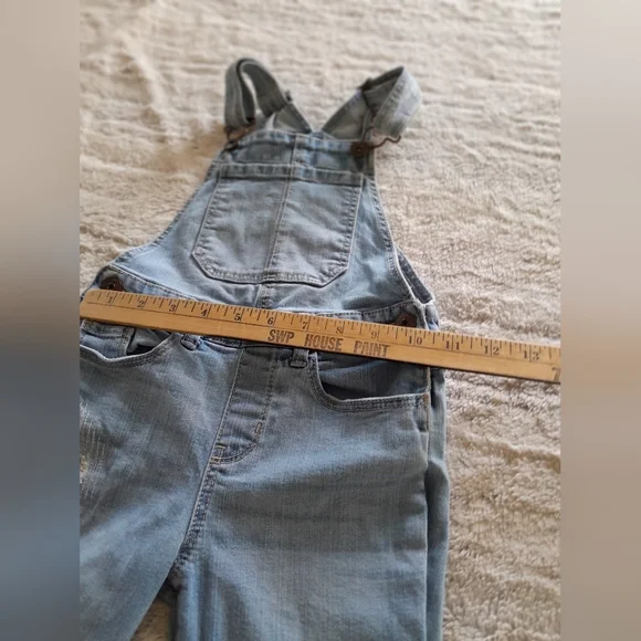 Girls Oshkosh Bib Overalls with Patches Size 6-6X - Picture 9 of 11